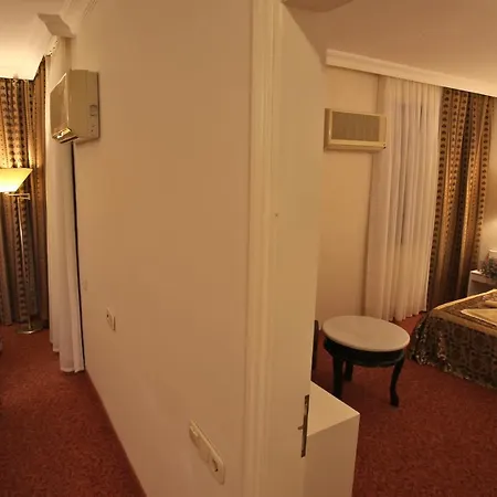 Green Valley Otel *