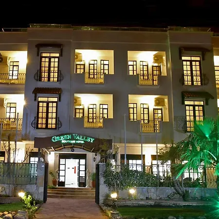 Green Valley Otel *